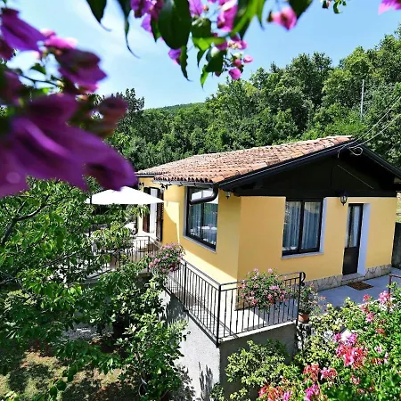 Home, And Milica 3* Mošćenička Draga
