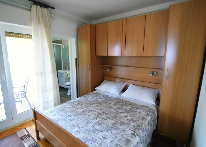 Guest house Home, And Milica