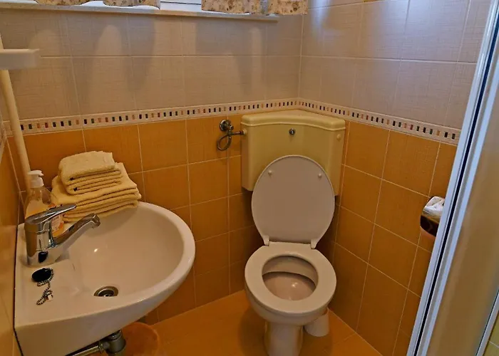 Guest house Home, And Milica Moscenicka Draga